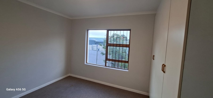 To Let 3 Bedroom Property for Rent in Heuningkloof Western Cape